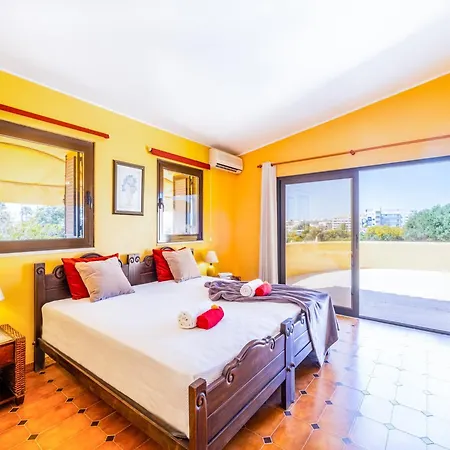 Vila Villa In Albufeira With Private Pool And Garden *
