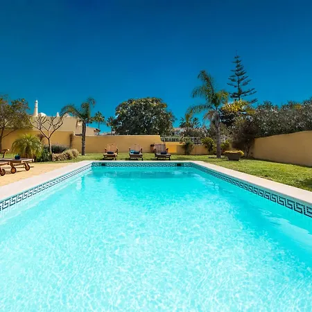 Вилла Villa In Albufeira With Private Pool And Garden *