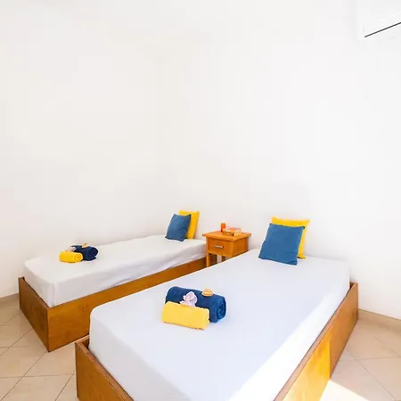Вилла Villa In Albufeira With Private Pool And Garden